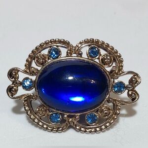 🌹🍃VTG Cobalt Blue Jelly Belly Cabochon Gold-Tone Brooch Pin w/Lt. Blue Crystals